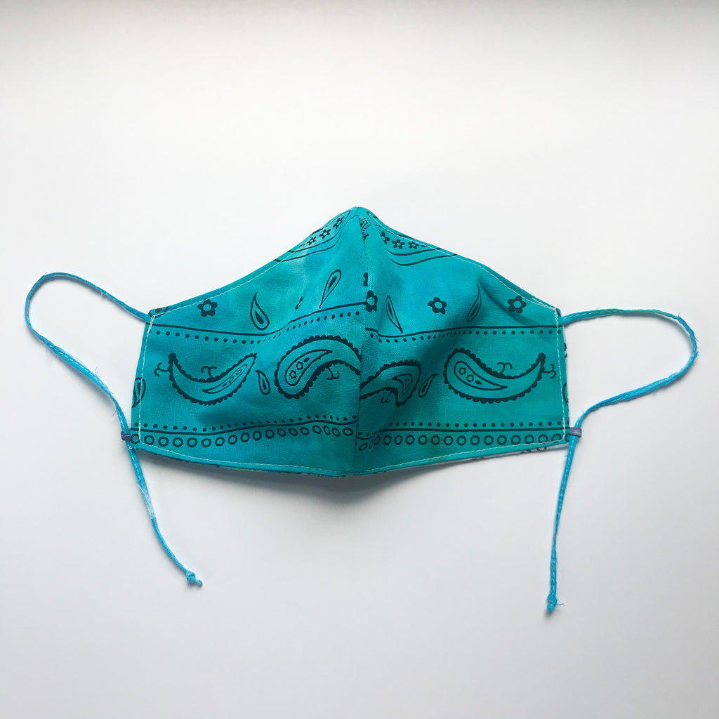 Reversible Curved Mask w/Adjustable Loops