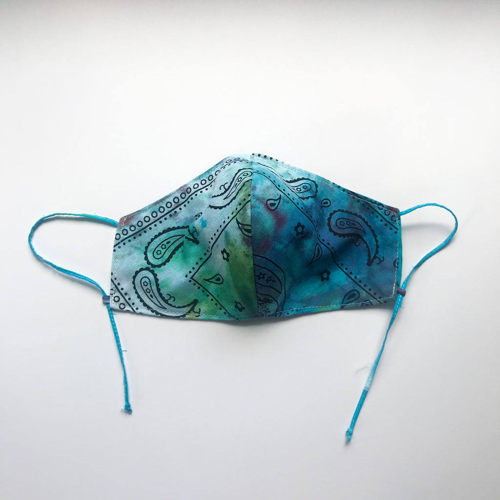 Reversible Curved Mask w/Adjustable Loops