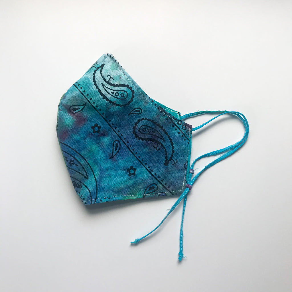 Reversible Curved Mask w/Adjustable Loops