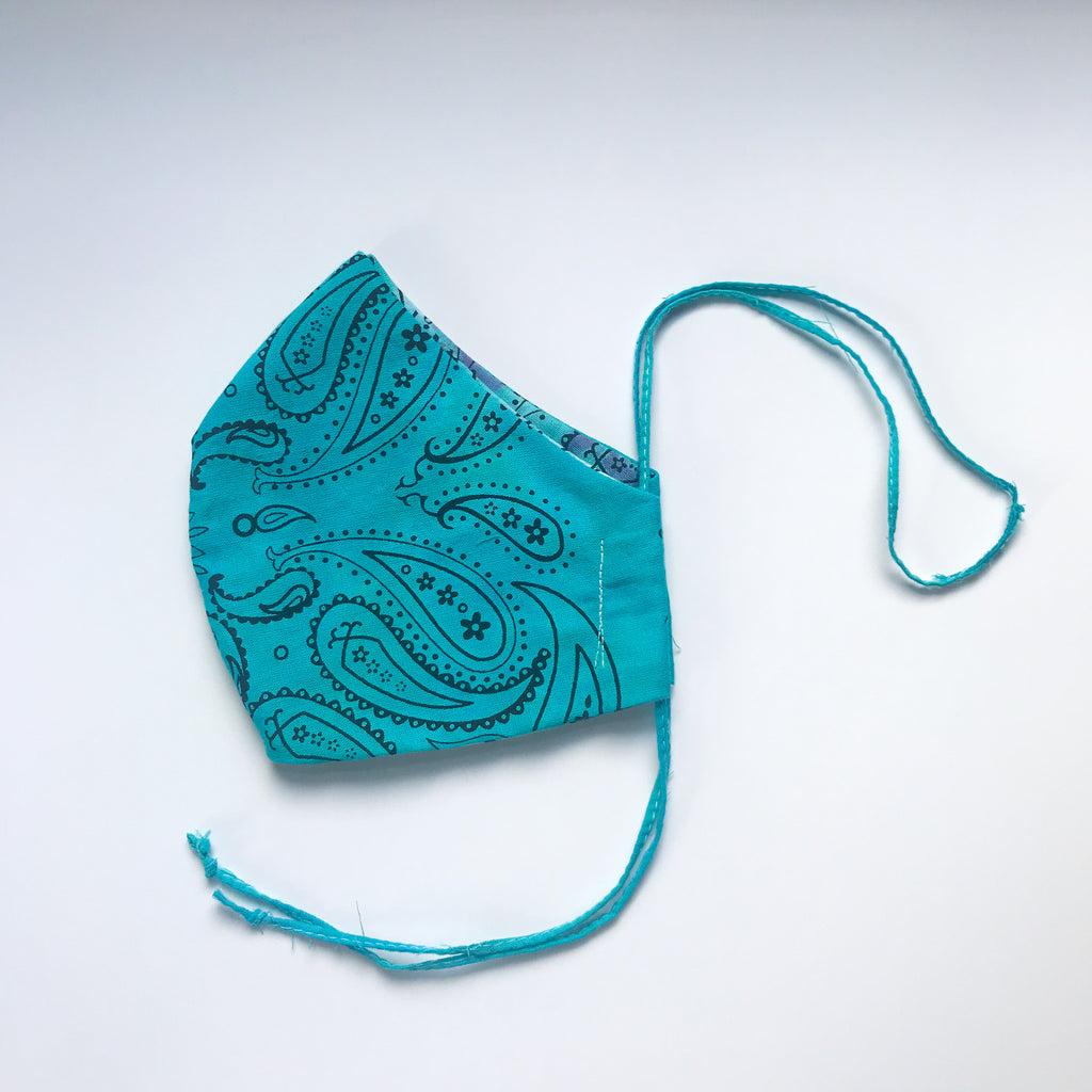 Reversible Curved Mask w/Single Tie